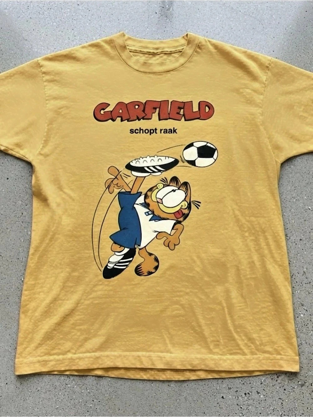 Garfield Graphic Tee in Yellow